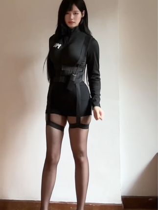 织梦痣铃教你手冲舞蹈，独特表演风格如何走红？