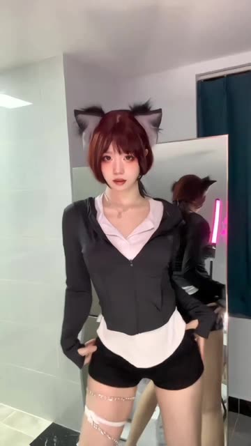 兰学姐超凶微博内容分享，从公开到隐藏的精彩舞蹈