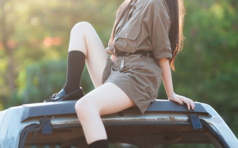 鲁鲁羽落子《废弃车场》 – YiTuYu艺图语