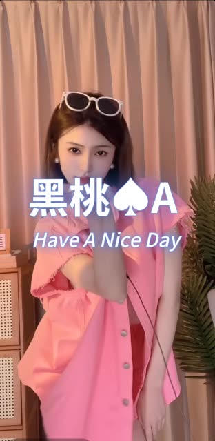 虎牙蛋宝宝跳舞动作剖析解锁每个舞步的秘密，跟随虎牙蛋宝宝学习舞蹈动作技巧