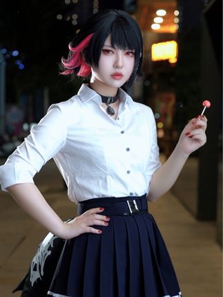 半半子COSER写真图片包合集，Coser半半子高清写真包下载