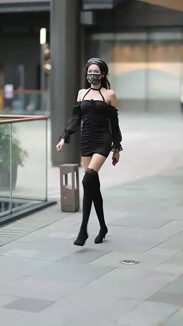 Callmecandy油亮肉丝作品鉴赏，不可错过的绝美美腿亮相