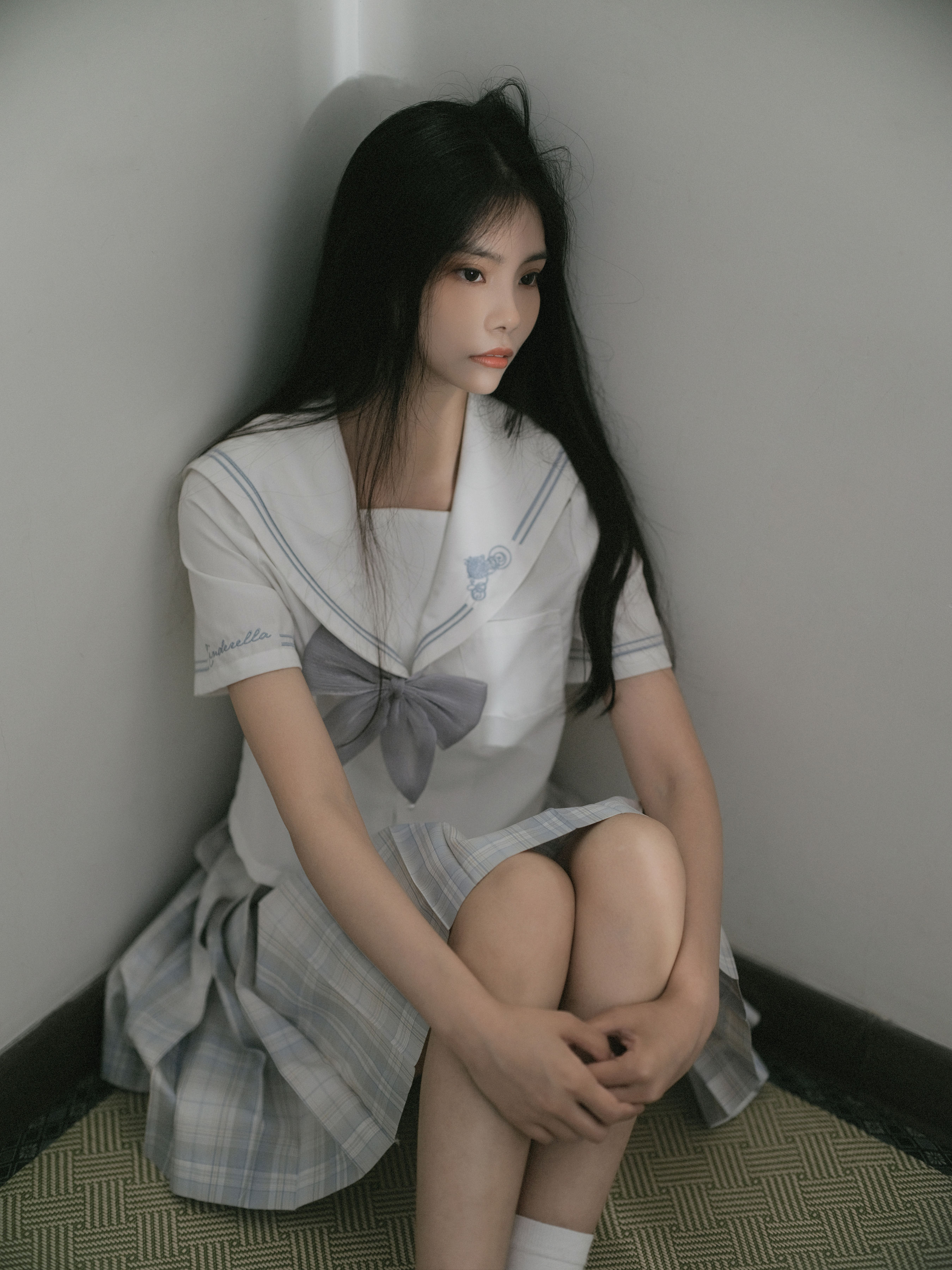 [YiTuYu艺图语] 小天《她和它》 好看的4K高清无水印纯欲妹子意境唯美写真完整版图集