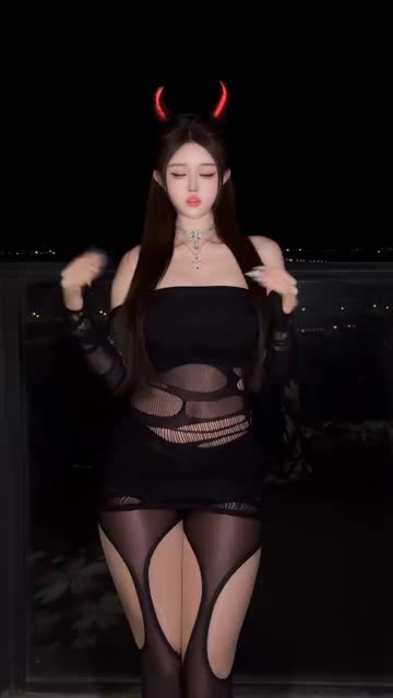 网易CC小吴同学的粉丝经济解析，她如何打破圈层壁垒？
