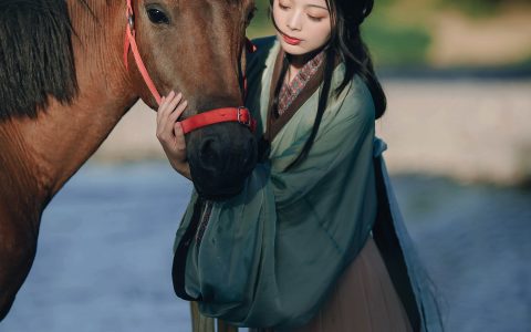 栗子《牧马姑娘》 – YiTuYu艺图语