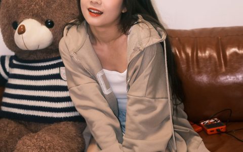 居家记录妹子 写真 可爱 模特 人像 – YiTuYu艺图语