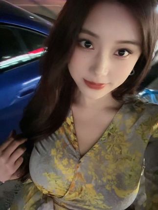 探索抖音网红奶雯付费资源，从清纯到私密浓情的震撼反差