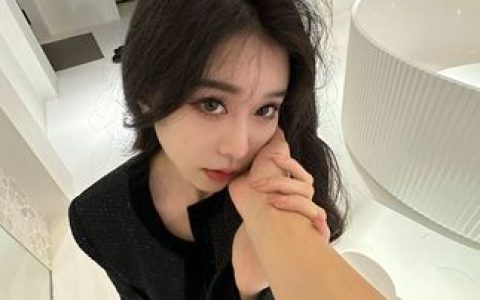 Sia 不吃鱼微密圈照片赏析,彰显美丽魅力瞩目的颜值与身材