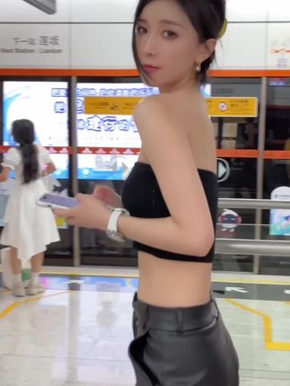 李嘉欣97全套原版艺术写真合集大揭秘，高清版李嘉欣97唯美写真不可错过