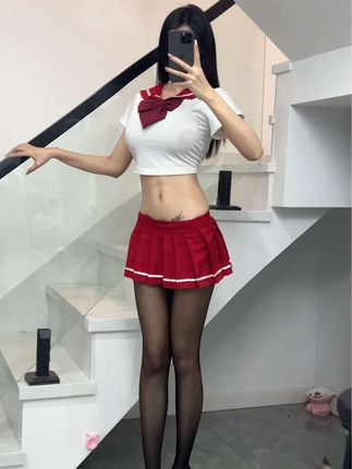 微密圈_鱼神抖音198万粉丝为何爆红？颜值高身材好绝对够S