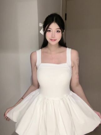 微密圈_鱼神抖音198万粉丝为何爆红？颜值高身材好绝对够S