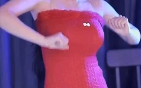 二姐疼你早期视频回顾,从她的成名之路看舞者的成长历程