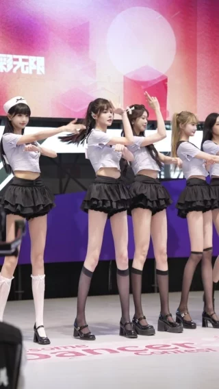 是小逗逗秀人写真欣赏，人气模特的绝美瞬间集锦