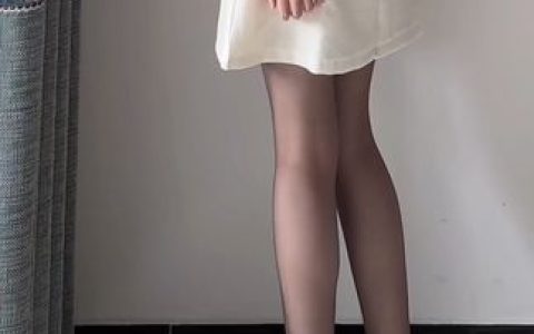 巨恶小锯鳄微密甜妹#纯情女高,网红风格独特的甜美演绎