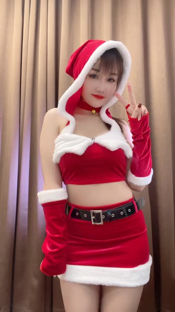 快手玲儿超甜定制女装，粉丝热议她的女装造型