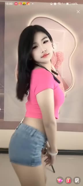 CC雪梨定制舞蹈全程解析，她如何在直播中将舞蹈与音乐完美融合