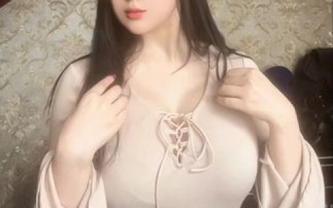 冰泉女神生活趣事，分享她生活中的搞笑与感人瞬间