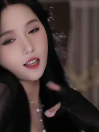 斗鱼萌七的舞蹈秀，欣赏萌七最新的舞蹈演绎