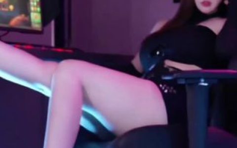 果果超哇塞呀舞蹈全集,欣赏她的精彩舞姿合集