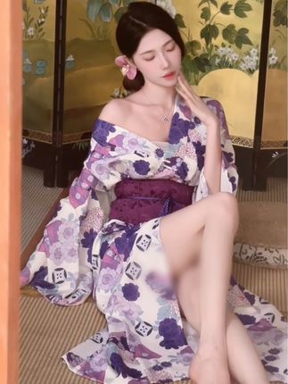 美了个滢的家乡背景和她的成名之路