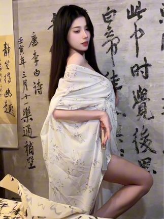 黑色蕾丝套装——美了个滢微密圈限时下载