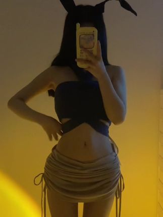 小芋泥yyy的微密圈作品，她的时尚资源如何展示个性风采？