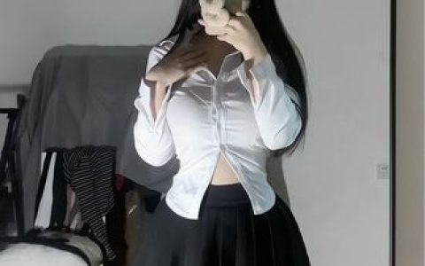 小芋泥yyy打扑克视频解密,网络热议的背后有哪些真相?