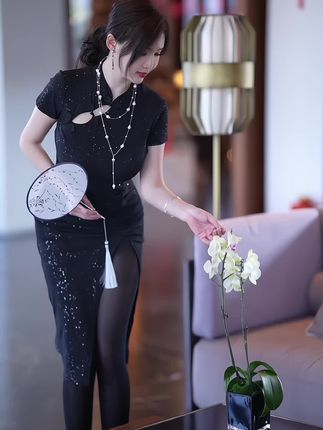 尤果网小可爱周妍希美女套图大揭秘，她的美丽无法忽视