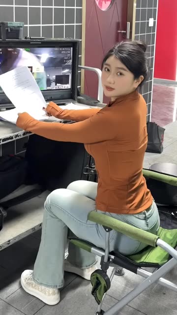 詹詹0220微博觅圈付费视图赏析爱健身就不会差，詹妮的健身哲学与视觉艺术结合
