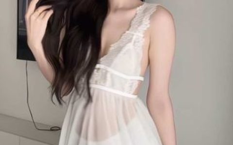 超蓝布罗莉双胞胎揭秘,她是否真的有双胞胎姐姐?