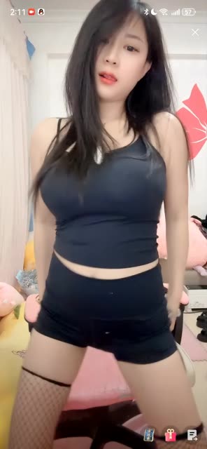快手小奶球百万粉丝背后的故事，主播成名之路揭秘