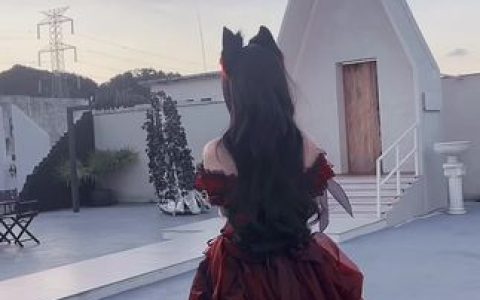 不呆猫浴室粉色吊裙写真,精美图集大赏