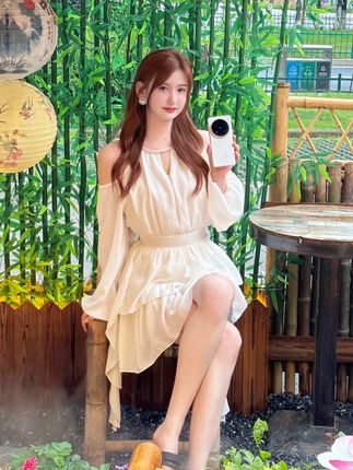 十万口草莓粥粥去哪直播了？她的直播动态全揭秘，粉丝们热切关注的消息