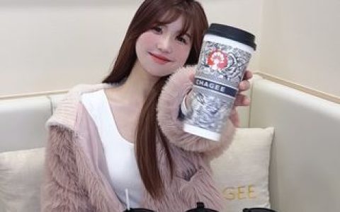 十万口草莓粥粥去哪直播了?粉丝最关注的动态汇总