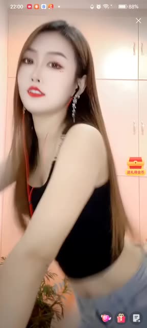 CC雪梨定制舞蹈全程解析，她如何在直播中将舞蹈与音乐完美融合