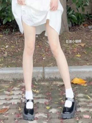 巨恶小锯鳄微密圈甜妹#纯情女高，甜美风格独具魅力