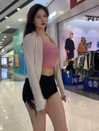 可可西yyy28套微密写真合集，持续更新资源一网打尽