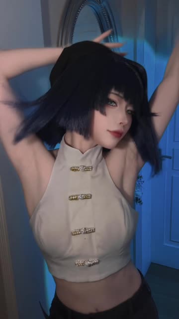 嗷呜虎虎（虎森森）圣诞精灵cos写真图集，圣诞cosplay美图
