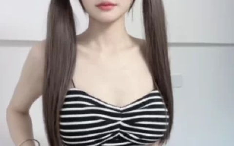 分析抖音上给乔买裙子微密圈图片的热点，并探讨其影响