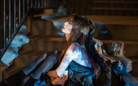 宇宙时尚 浪漫 惊艳 女郎 模特 – YiTuYu艺图语