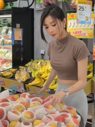 李嘉欣97微密圈门槛揭秘，网红圈子的规则你了解吗？