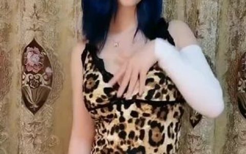 一个小球球最新视频合集,付费定制舞蹈的获取方法