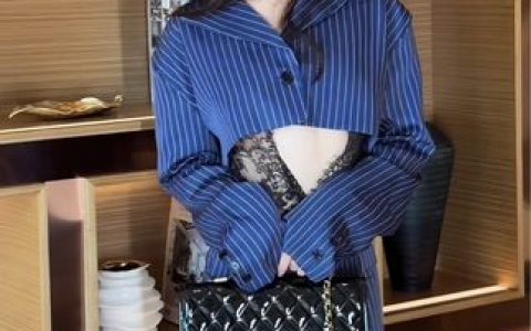 徐莉芝Booty制服写真秀,徐莉芝Booty制服写真全集