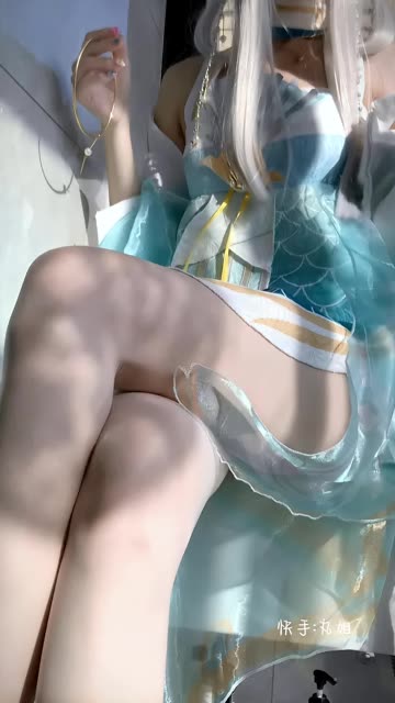 G44不会受伤cosplay镜月手办娇小可爱的二次元尤物，[蔚蓝档案]G44不会受伤cos飞鸟马时性感与可爱的魅力共舞