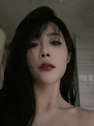 琳lin私服定制穿搭解析，她的时尚秘诀是？