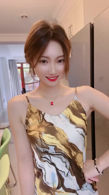 魅澜希以前叫什么？她的直播生涯背景揭秘