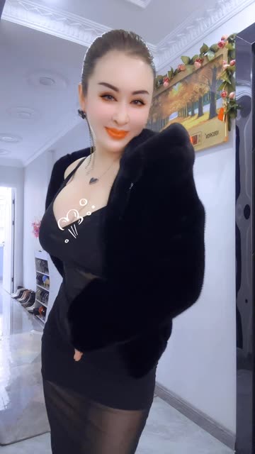 虎牙小海臂花岛主的魅力，她的舞蹈表演为何如此吸引人