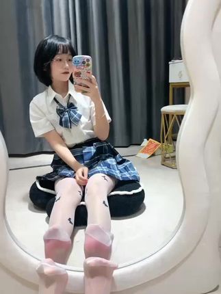 王胜利(胜利的小生活)微密圈作品，JK制服系列全曝光