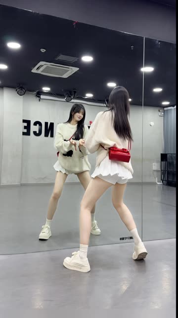 网易CC椰羊妹妹直播热舞，精选舞蹈视频合集全网放送
