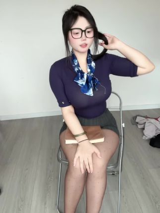 微密圈可爱的肉巴性感视频，黑丝女神的独特魅力无法抵挡